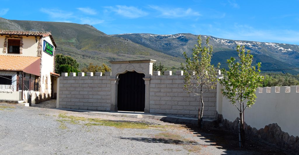 Restaurante del hotel con carta de cocina serrana